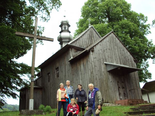 Cerkiew pw. Narodzenia św. Anny. Po 1947r. opuszczona, od 1971r. użytkowana przez kościół rzymsko-katolicki. Obecnie zwrócona cerkwi grecko-katolickiej.