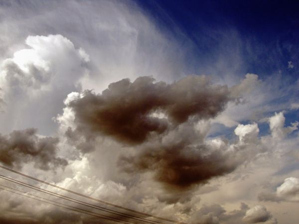 Kolorowe chmury nad Czarną Wodą