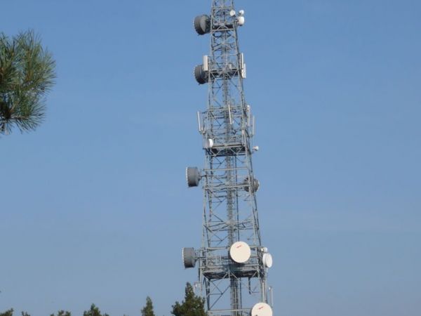 Wieża przekaźnikowa.