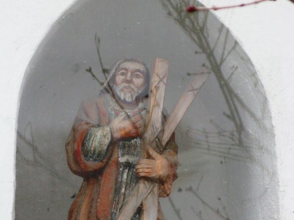 miniaturowa rzeźba św. Andrzeja - z kaplicy przy drodze na Podgaj.