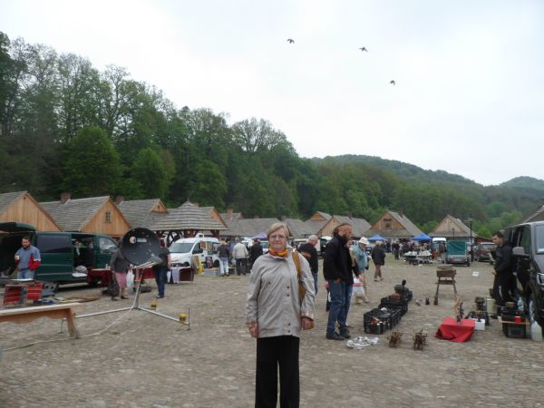 Rynek Galicyjski - tam od maja do października w trzecią niedzielę miesiąca odbywają się jarmarki. Wspomnę, iż 25 lipca 1966r. oficjalnie otwarty został skansen