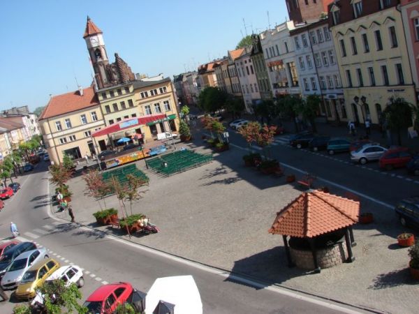 Duży Rynek. Szczególny układ w kształcie trójkąta,jak odmienny dla typowej średniowiecznej zabudowy.