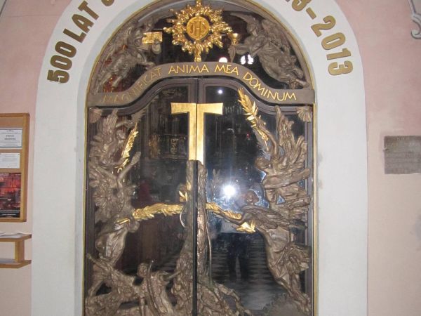 Bazylika Mniejsza oo Bernardynów-drzwi