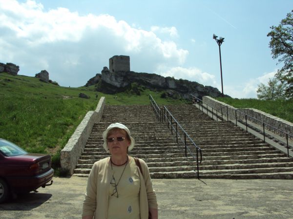 W 1587r. starosta olsztyński Kasper /Kacper/ Karliński odmówił poddania zamku wojskom arcyksięcia austriackiego Maksymiliana Habsburga - ten porwał młodszego sy