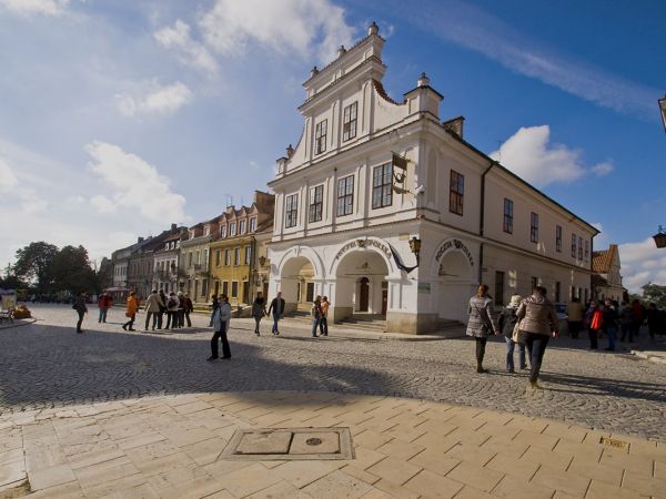 Sandomierz-Dom Oleśnickich obecnie siedziba Muzeum Okręgowego i Poczty Polskiej