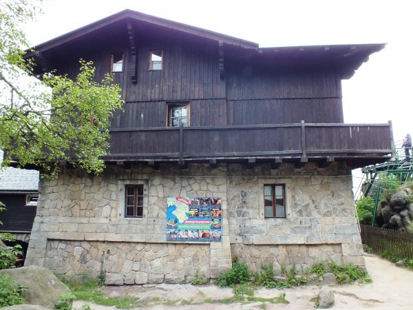 schronisko na Szczelińcu