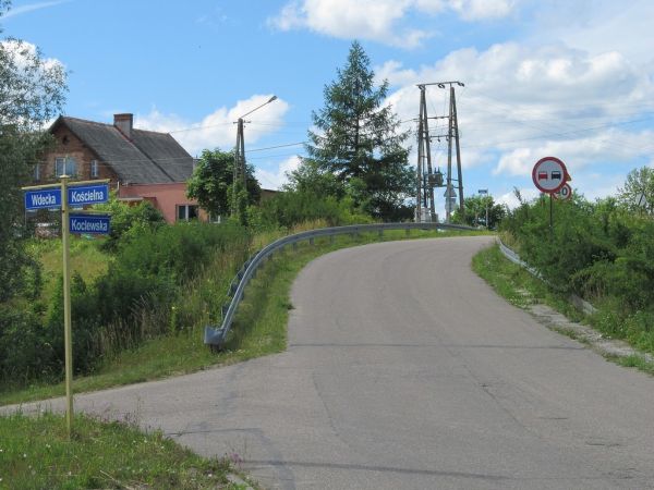 Główne skrzyżowanie we wsi