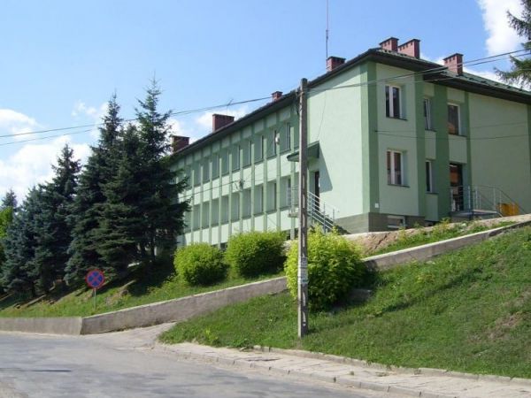 Budynek urzędu gminy w Jodłowej