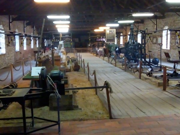 Warzelnia Soli - Muzeum Warzelnictwa i Leczenia Uzdrowiskowego ul. Solna 6, Ciechocinek tel. 54/ 283-60-71