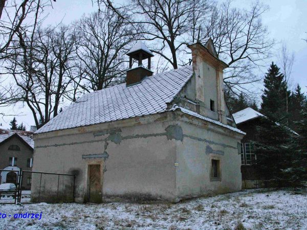KOŚCIÓŁEK BETLEJEMSKI Z 1674R. W KTÓRYM ZNAJDOWAŁA SIĘ SZOPKA. PRZEZ WIELE LAT W WIGILIĘ B.NARODZENIA PRZYBYWALI CYSTERSI ABY ODPRAWIĆ UROCZYSTĄ PASTERKĘ - Kopi