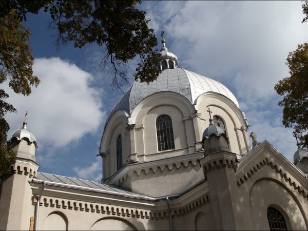 Cerkiew św. Michała Archanioła w Ryszkowej Woli , murowana parafialna cerkiew greckokatolicka . Zbudowana w 1896 r. Po wojnie cerkiew została przejęta przez koś