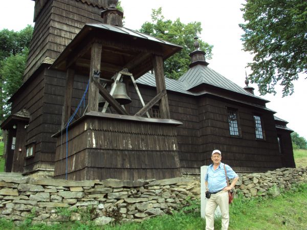łemkowska cerkiew greko-katolicka pw. św.Dymitra, zbud. w 1861r. w wiosce z tzw. "klucza muszyńskiego". Łemkowie - grupa etniczna powstała na skutek osadnictwa