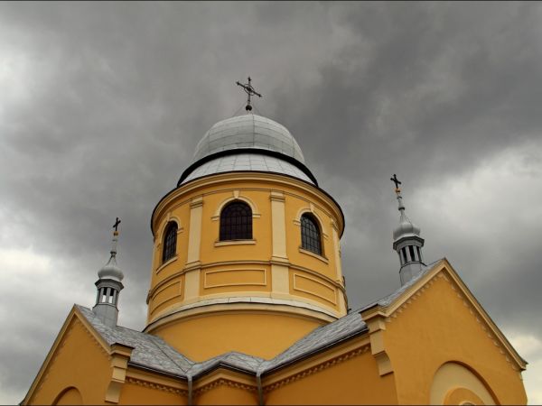 Kościół p.w. Narodzenia NMP w Niemstowie.