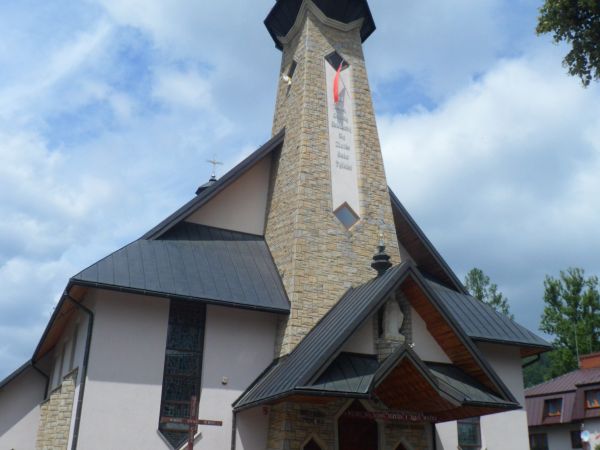 kościół pw. Imienia Maryi, wybudowany w latach 2001-2007.