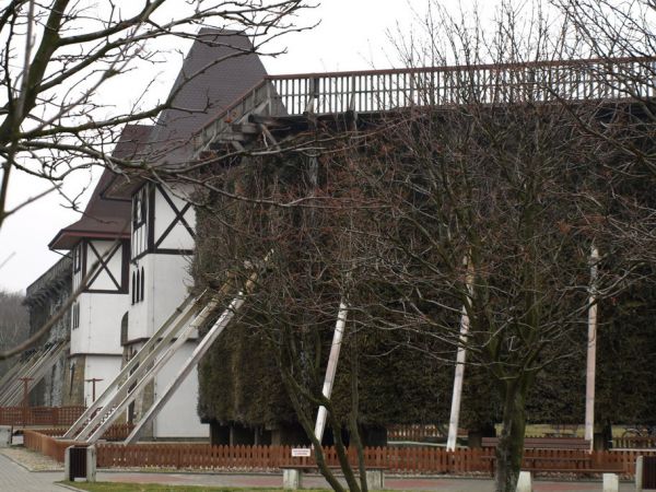 Tężnie w Parku Solankowym - późną jesienią