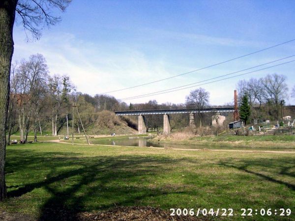 Bartoszyce w parku most kolejowy