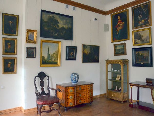 Pałac w Waplewie Wielkim - fragment sali białej