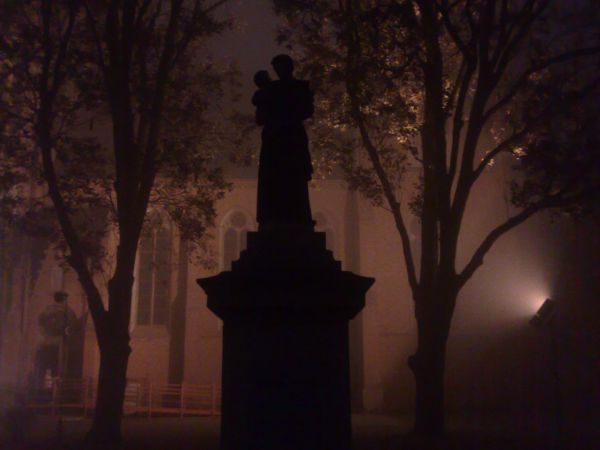 Pomnik św. Stanisława Kostki W 1925 roku na dolnej części starego, pruskiego pomnika umieszczono figurę św. Stanisława Kostki.