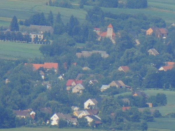 widok Jarnołtowa ze szczytu Sokoly Vrch (Czechy)