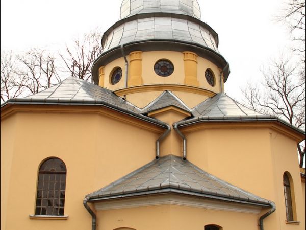 Cerkiew greckokatolicka p.w. Wniebowzięcia Matki Boskiej w Dubiecku . Została zbudowana w 1927, na miejscu wcześniejszej, drewnianej cerkwi z 1774 r. W latach 9