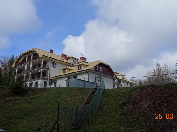 W latach 1926-1928 przy wschodnich granicach miasta otwarto uzdrowisko Brzozów-Zdrój, na zdjęciu: obiekty uzdrowiskowe, specjalizujące się w leczeniu reumatyzmu