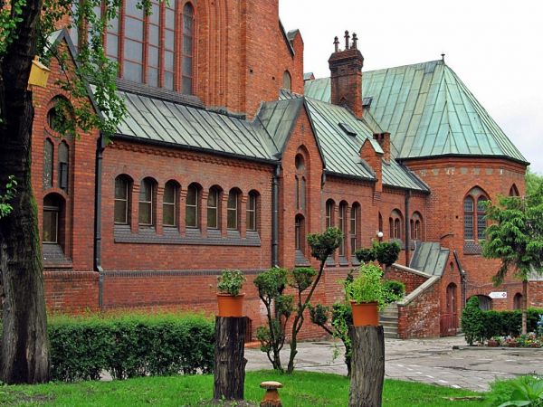 Kościół pw. św. Andrzeja Boboli przy Placu Kościeleckich od strony podwórka