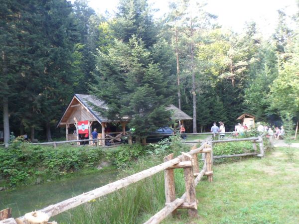 wiata Nadleśnictwa Baligród - dla wędrowców, przejeżdżających, turystów.