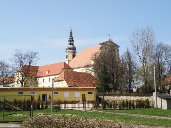 Kościół i klasztor Św. Maternusa