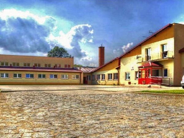 SZKOLA PODSTAWOWA W WOJNAROWEJ