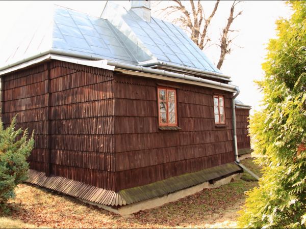 Kościół p.w. Przemienienia Pańskiego d. cerkiew greckokatolicka. Rok budowy 1683 r.  Przebudowany w 1865 r.