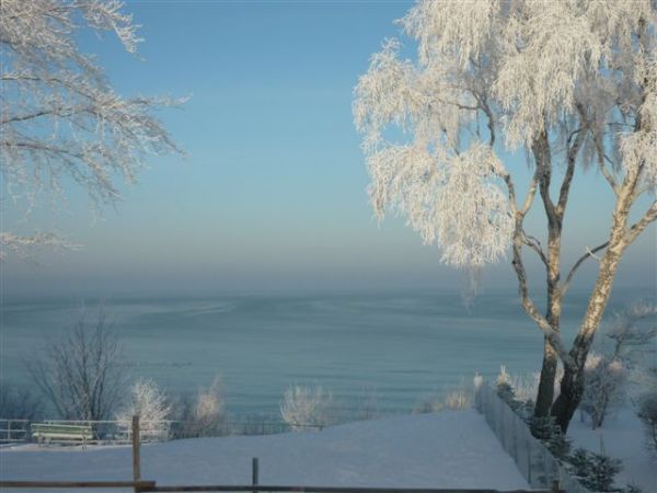 Widok z mojego okna na zimowe morze