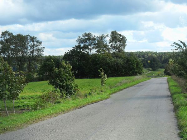 Panorama pięknej Huty Kalnej, która już nie leży w gminie Kaliska, od 1995 roku przynależy do miasta Czarna Woda.