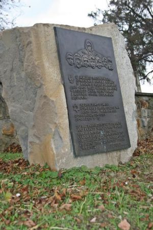 w hołdzie mieszkańcom Rymanowa i okolic - co to Żydów ratowali, sąsiadów swoich, kolegów z pracy, ze szkoły, z boiska - bo m.in. z "Zeszytu Paula" dowiadujemy s