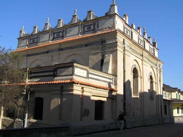 Dawna synagoga z XVI w., widok od ulicy Bazyliańskiej