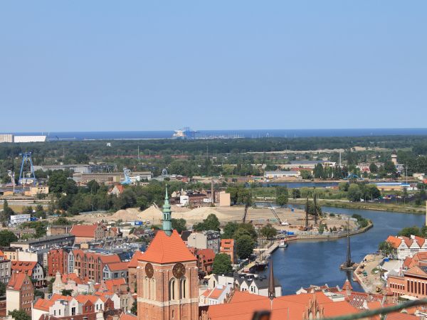 Widok z wieży Bazyliki Mariackiej w Gdańsku.