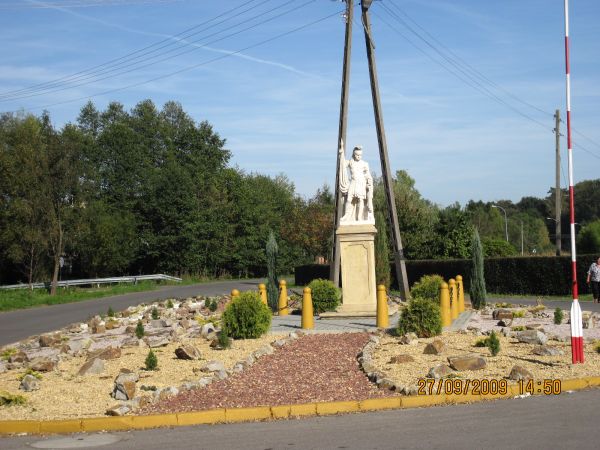 Pomnik Sw Floriana 
Zlokalizowany w centrum wsi obok Domu Strażaka w Przybówce