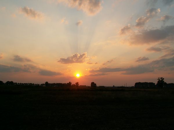 Ostatnie przebłyski mijającego dnia.