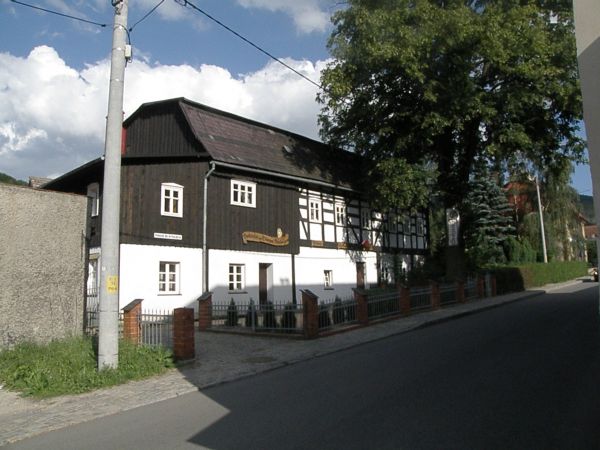 Budownictwo /już zabytki / Walimia