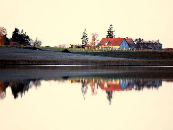 Morany od strony jeziora.