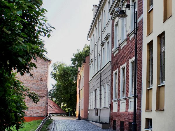 Nad rzeką Młynówką.