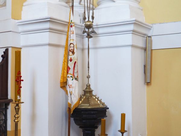 chrzcielnica kościelna.