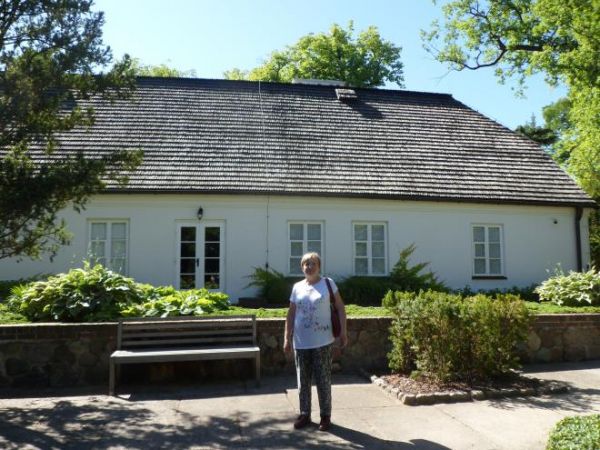 Dworek Chopina - od strony parku, stawów.