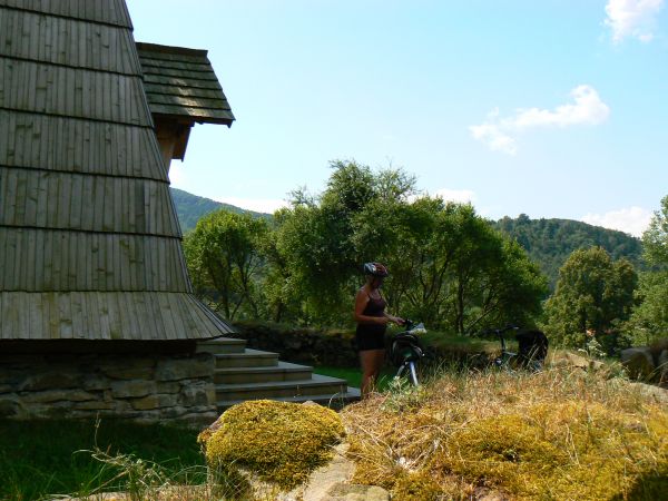 Dubne przed cerkwią.