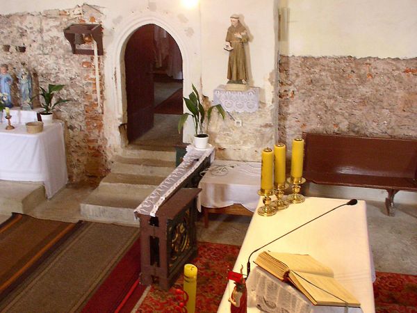 W kaplicy są odprawiane liturgie