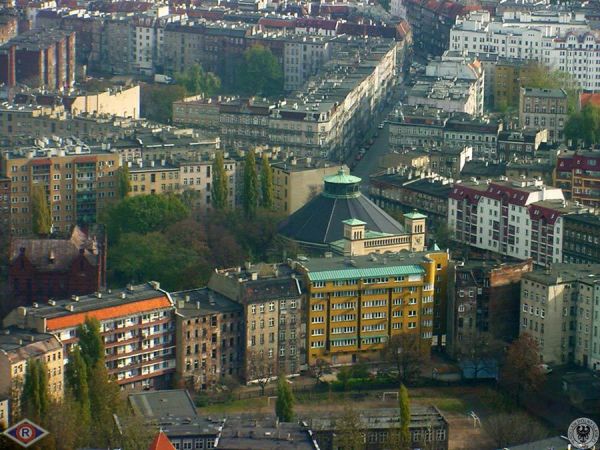 Osiedle Ołbin widziane z policyjnego śmigłowca.