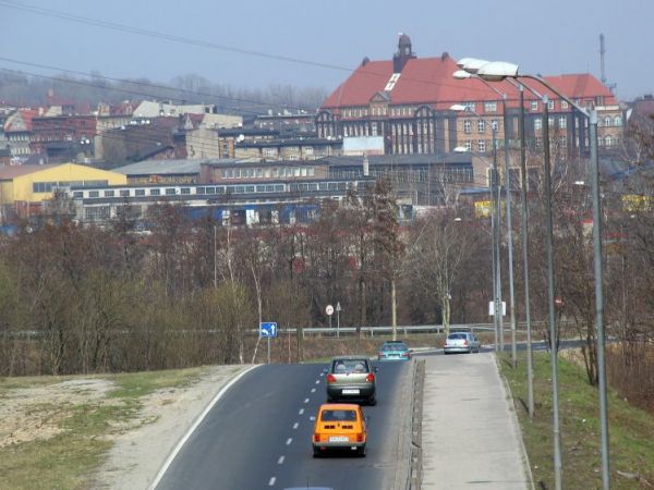 Widok na Wojewódzki Szpital Chirurgii Urazowej w Piekarach Śląskich.
