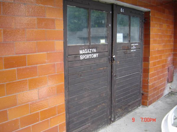 MAGAZYN SPORTOWY - Kiekrz - Ośrodek Sił Powietrznych RP. ODRADZAM !!