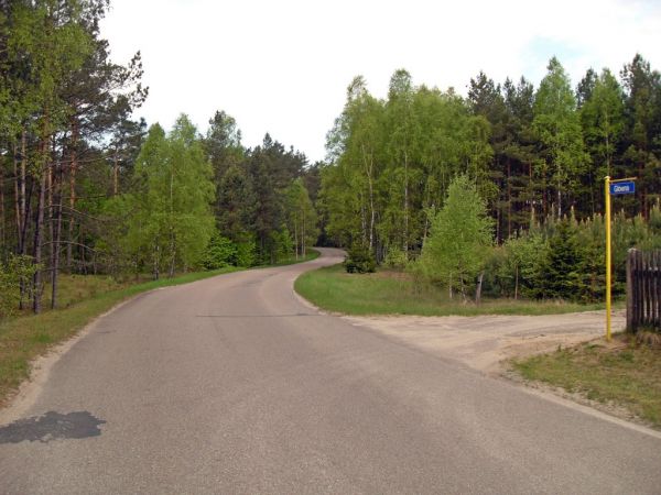 Ulica Główna w Lubikach Małych