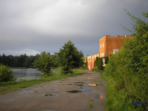 Deptak nad jeziorem - wciąż jeszcze przed budową molo :))
