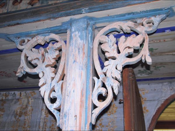 Drewniana filialna cerkiew greckokatolicka p.w. św. Michała Archanioła w Krasicach . Cerkiew wzniesiona w roku 1899. W latach 50. XX wieku została opuszczona .